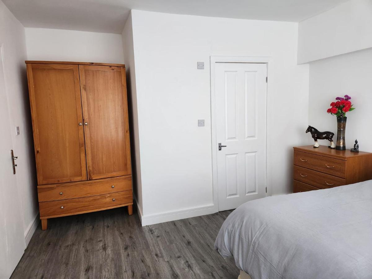White House Ensuite Double Bedroom Warrington  Esterno foto
