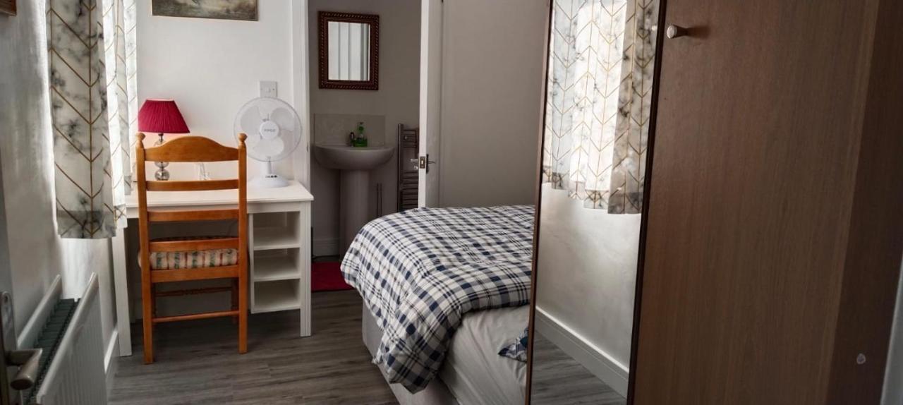 White House Ensuite Double Bedroom Warrington  Esterno foto