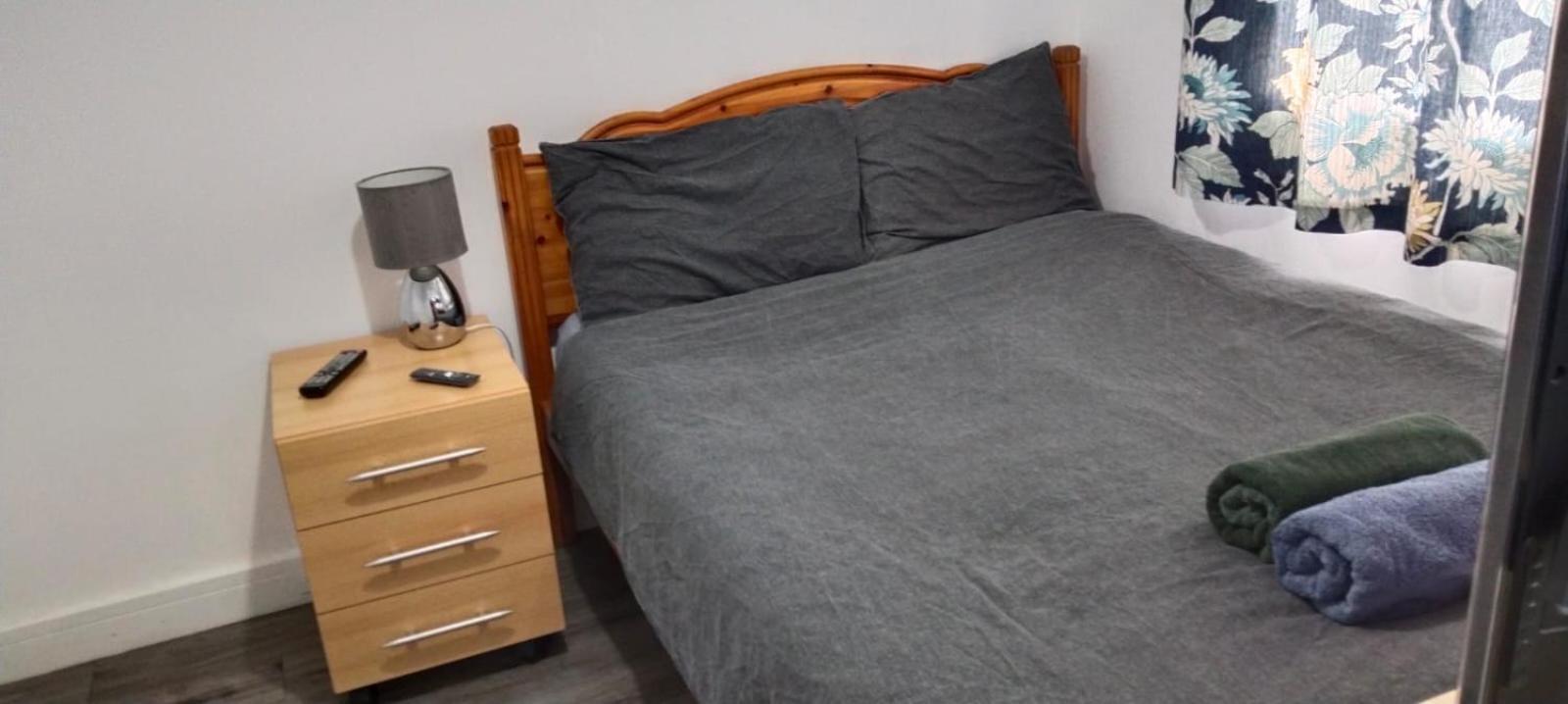 White House Ensuite Double Bedroom Warrington  Esterno foto